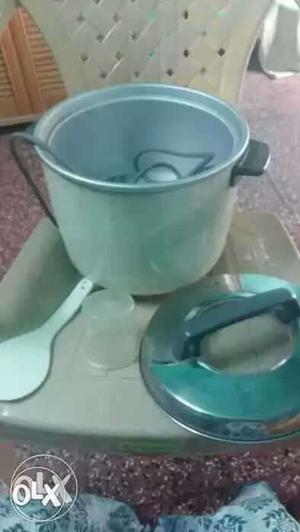 National Rice cooker very little used good