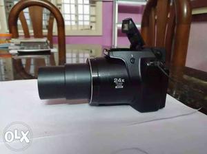 Nikon P90 super zoom SLR camera 4 5mm-110mm lens