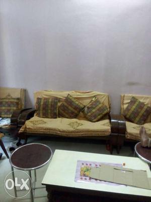 3 +1+1 sofa set.Newly polished.Seesham wood