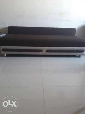 3 sitter sofa new condition