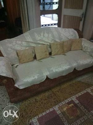 8 seated Sofa Set