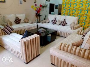 9 Seatar Sofa Set with Centre Tabal and Different sizes of