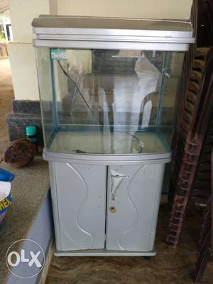 Aquarium with stand with 10kg pebble stones and