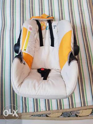 Baby car seat without base brand new.hauck