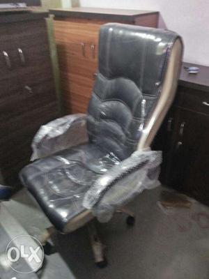 Boss chair, Office chair new