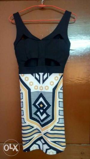 Cut off Aztec print party wear padded dress never
