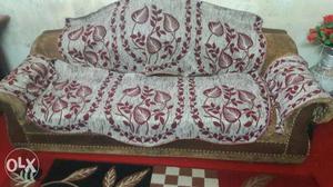 Five seater sofa set vadia condition urgent sell