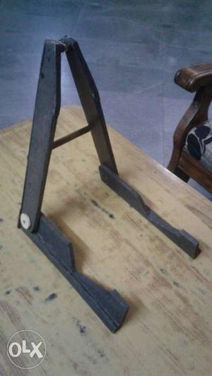 Guitar stand wooden and folding easy to carry