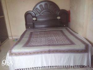 Hurry up Get this Lavish 7 x 6 King size bed at your place