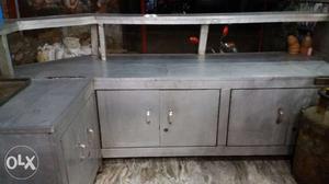 I want to sale a counter in new condition bst for