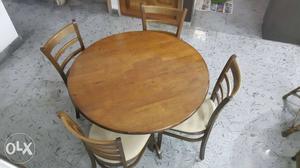 Pure rubberwood dining set 4seater with table.