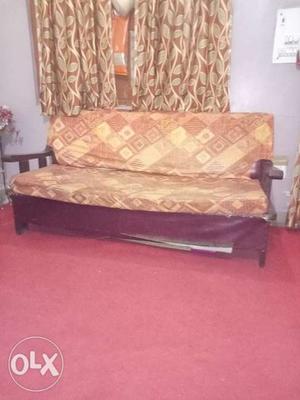 Selling 5 seater wooden sofa set with silk covers