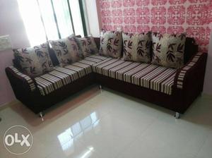 Sofa cornar 3 years orenti sell may contact