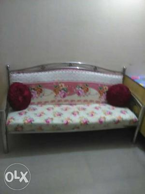 Steel comfortable sofa.new condition.new price