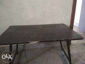 Table for urgent sell