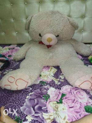 Very soft pink colour 4.5 feet fluffy 1.5 years