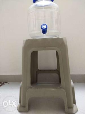 Water Dispensor for Rs 100 and Table for Rs 100