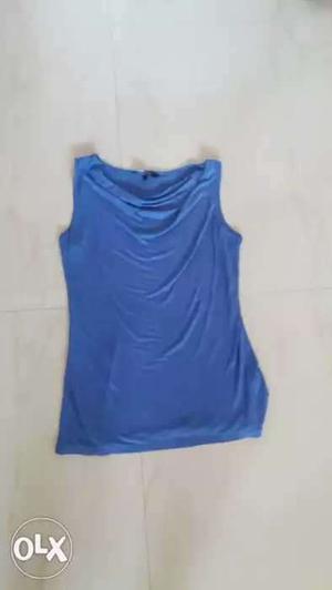 4 tops for total rs100 only