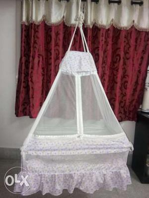 Baby cradle suitable for baby from 0-6months. Can