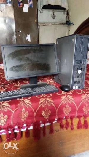 Black And Gray Computer Monitor