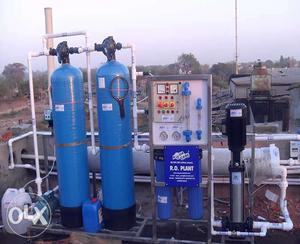 Blue And Gray Cylinder Tanks