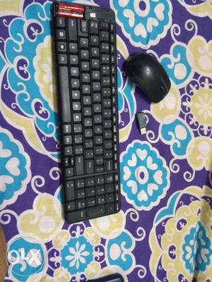 Logitech Wireless Mouse And Key Pad with batary