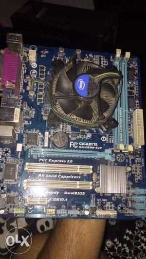 Motherboard with intel chip