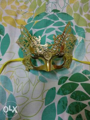 New half face golden mask