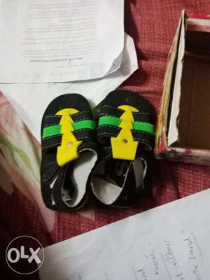 New unused shoe for 1 year old baby