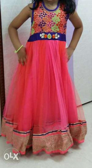 Pink frock for 4-6 yrs old girl. Chest 11 inch. Length 34