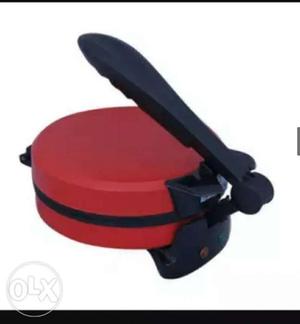 Red And Black roti maker,unsed