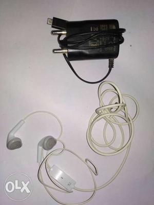 Samsung charger and Samsung earphone used