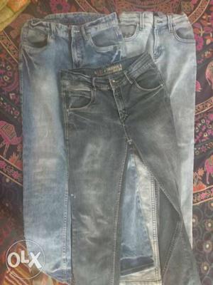 Used jeans for 10yr old kids, branded,good condition.