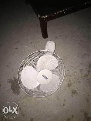 Wall fan in excellent condition