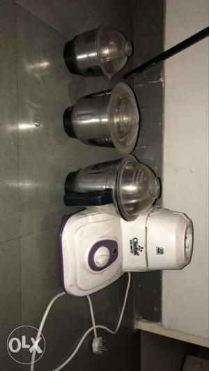 White And Silver Electric Blender
