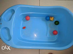 Baby oye excellent condition baby bath tub for