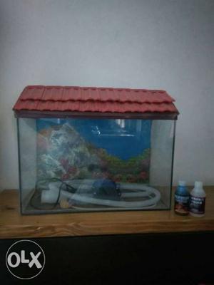 Fish tank in good condition, with oxygen pump,