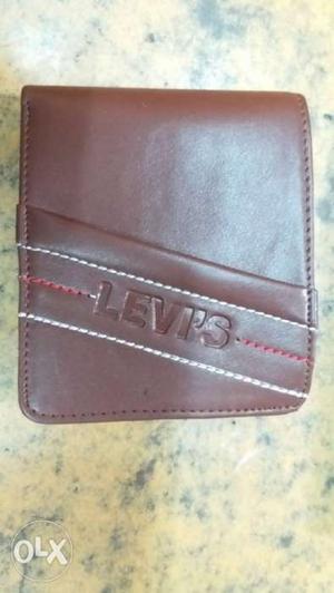 Levis Purse Worth Of 600rs