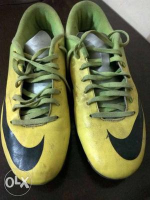 Nike mercurial. size 7 In good condition.