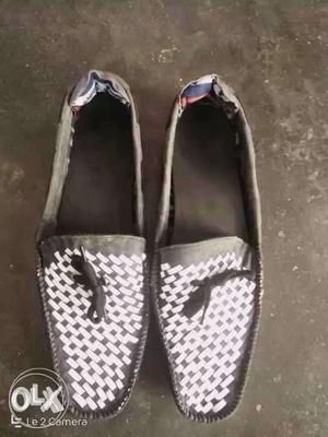 Size 7 back with white loafers just used once