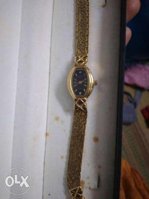 Verona ladies watch not at al used one time also
