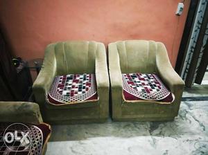 5seater sofa with centre tabla is very good