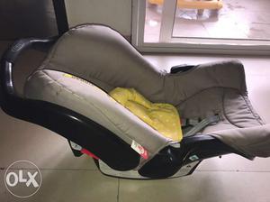 Graco car seat with Air bags - for infants of age 0 to 18