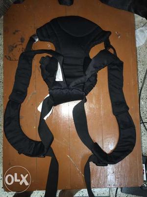Infantino baby carrier(Never Used)