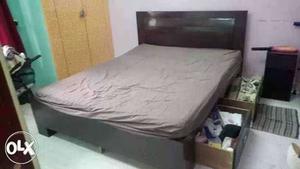 Queen size storage bed with matteress