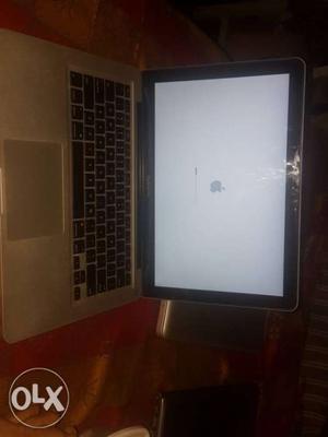 Apple MacBook Pro 120gb hdd 2gb ram works