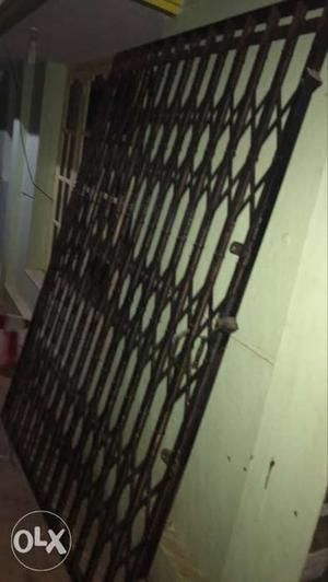 Black Collapsable gate