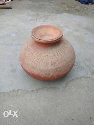 Brown Ceramic Bowl With Lid
