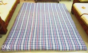 Hardly used 5x6 pure cotton 18kg gadda with elegant pure