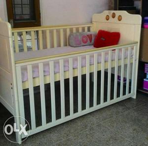 Imported baby cot with matress.easily